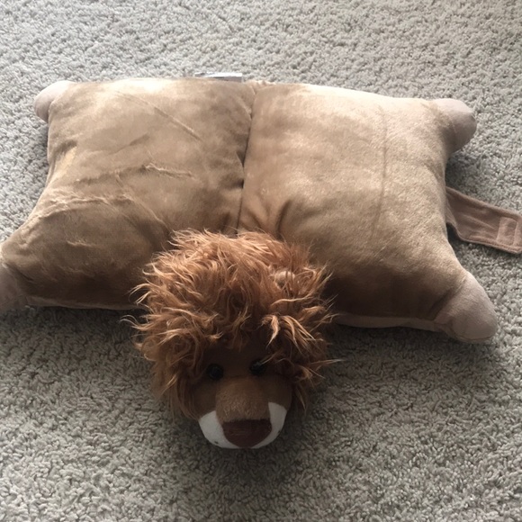 Lori Greiner Lion Pillow Tray - Picture 1 of 5